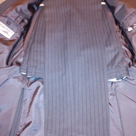 Suit made in England - Picture 2 of 4